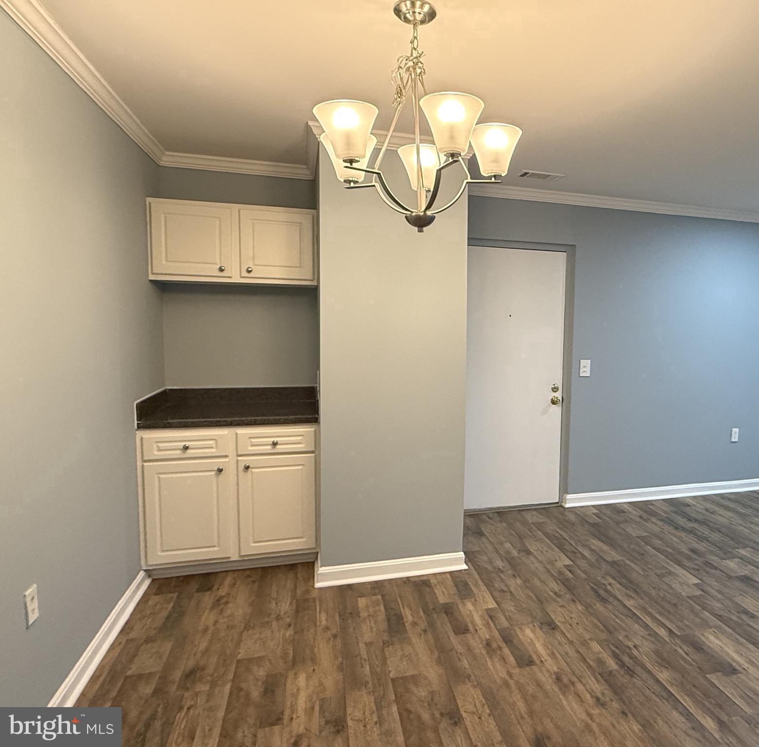 FLOWER HILL - Residential Lease