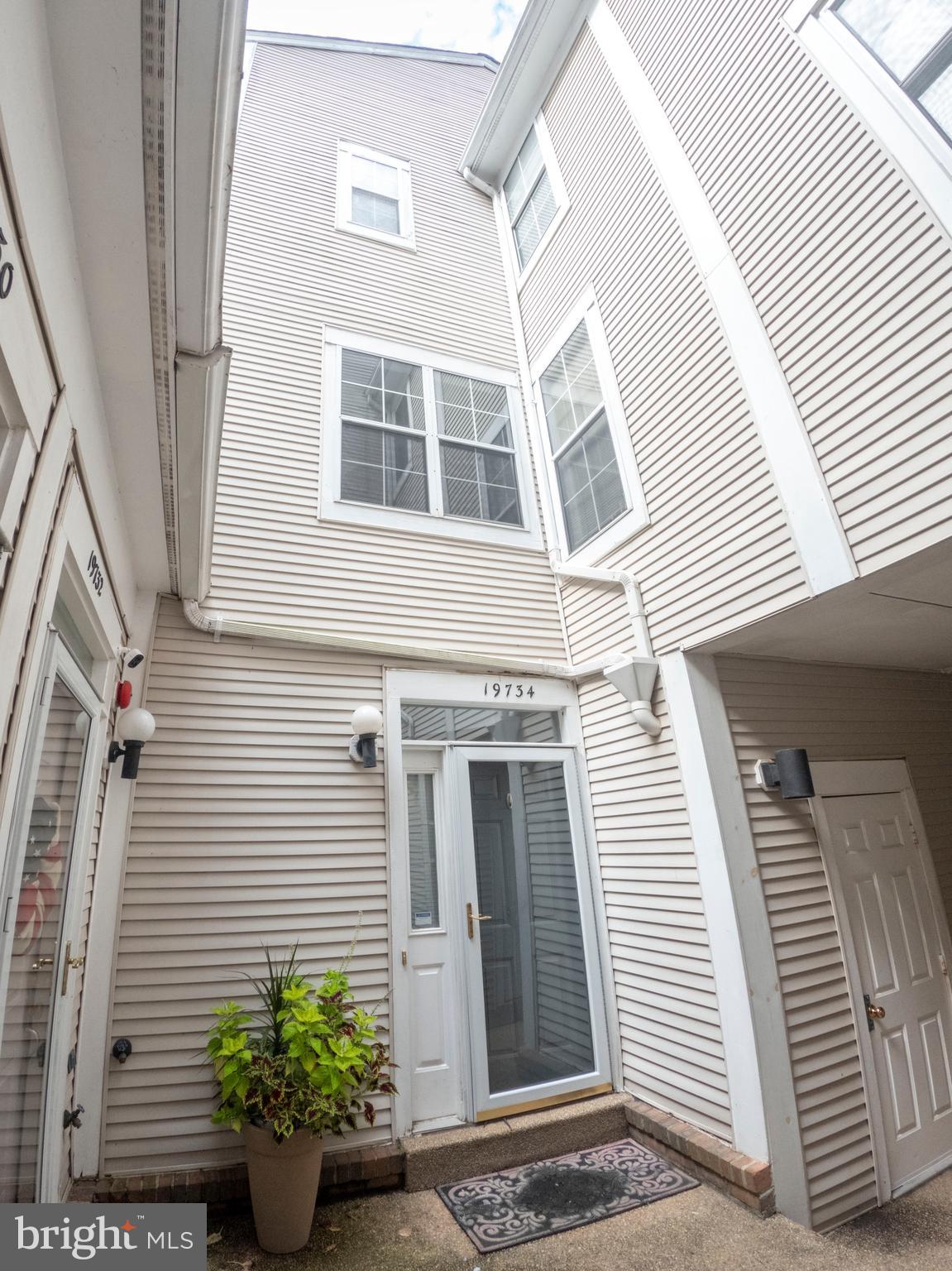 FOREST BROOKE - Residential