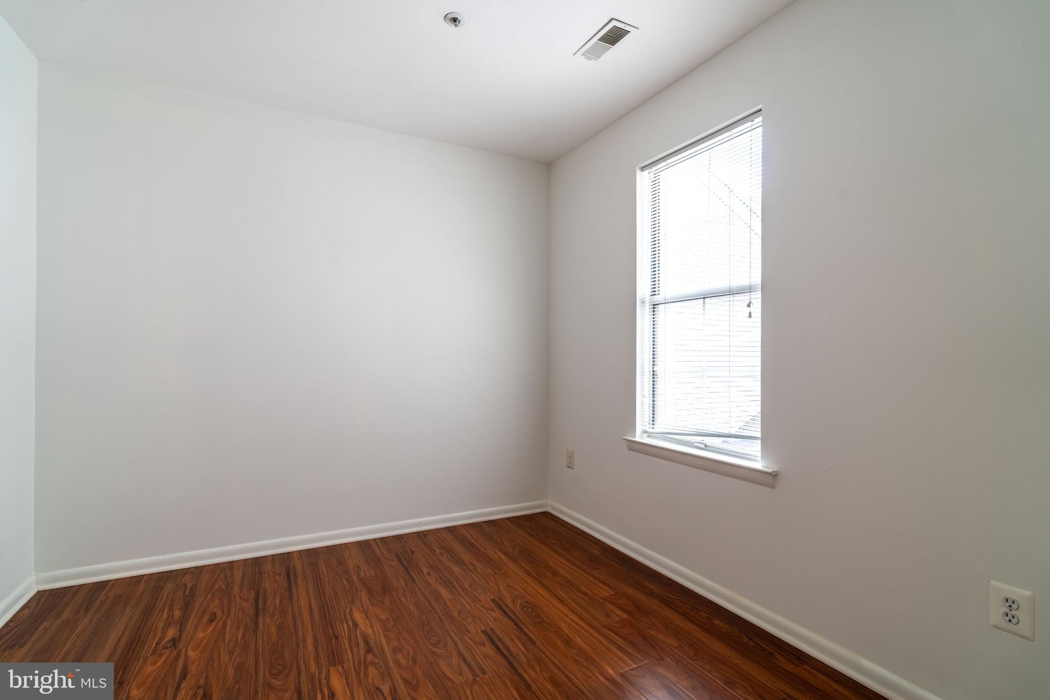 FOREST BROOKE - Residential