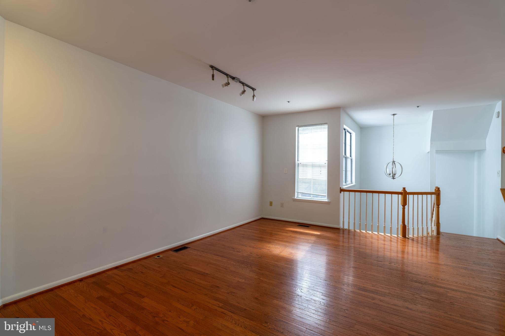 FOREST BROOKE - Residential