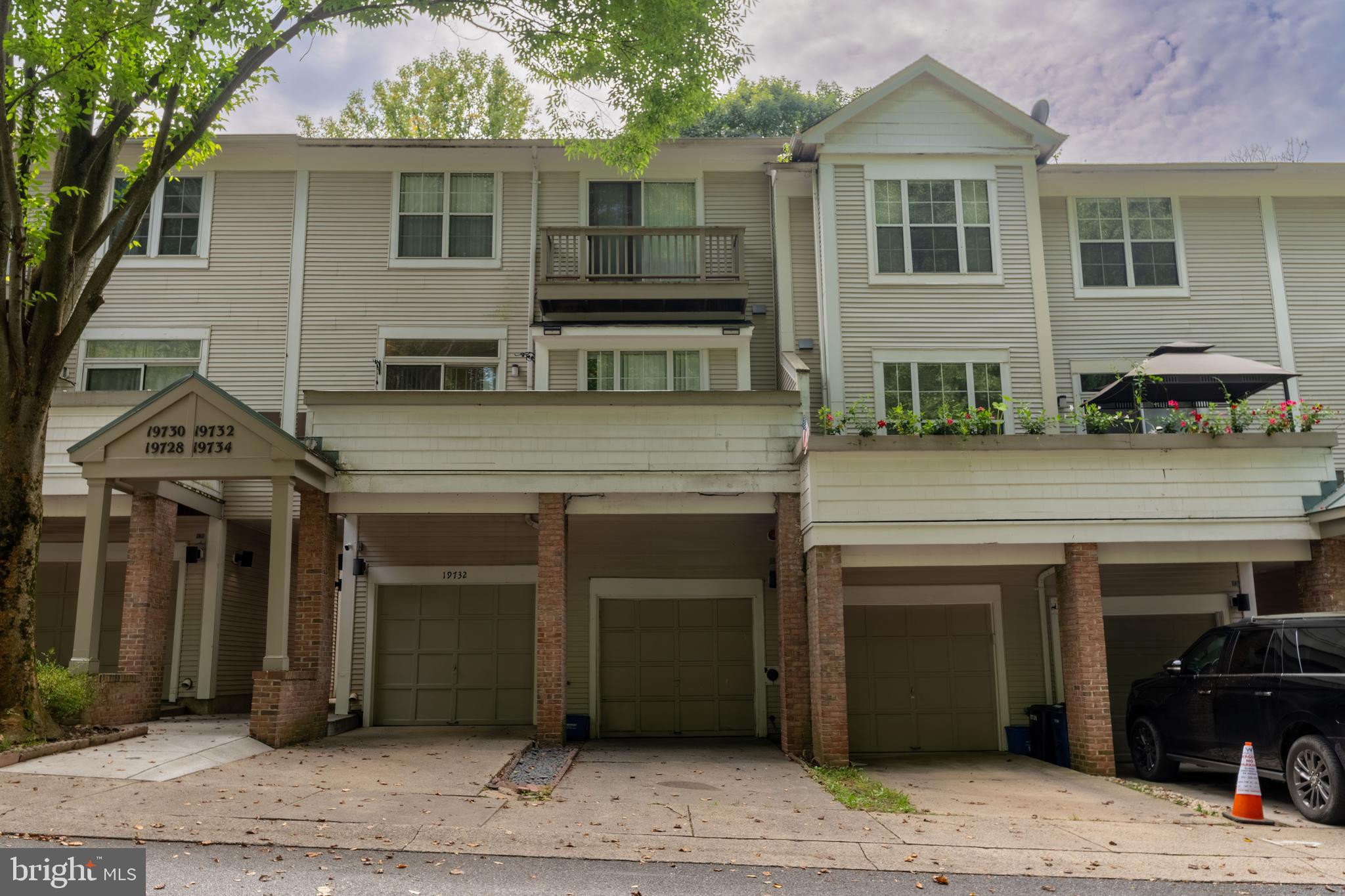 FOREST BROOKE - Residential