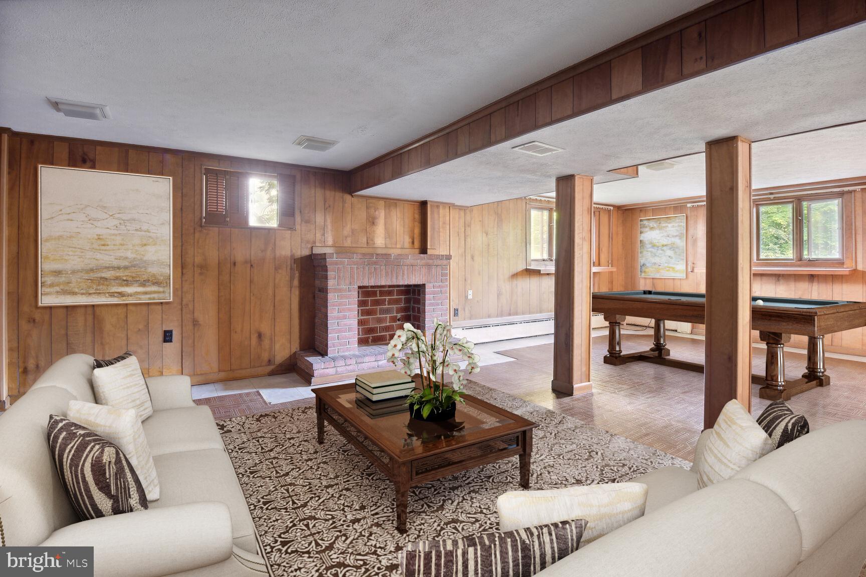 WOODMOOR - Residential