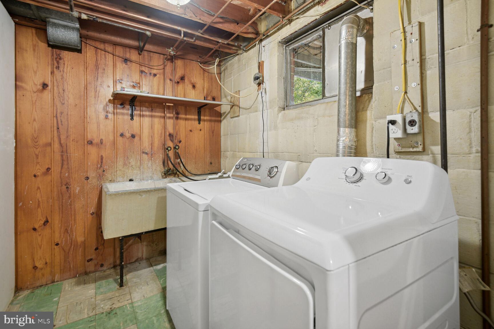 WOODMOOR - Residential