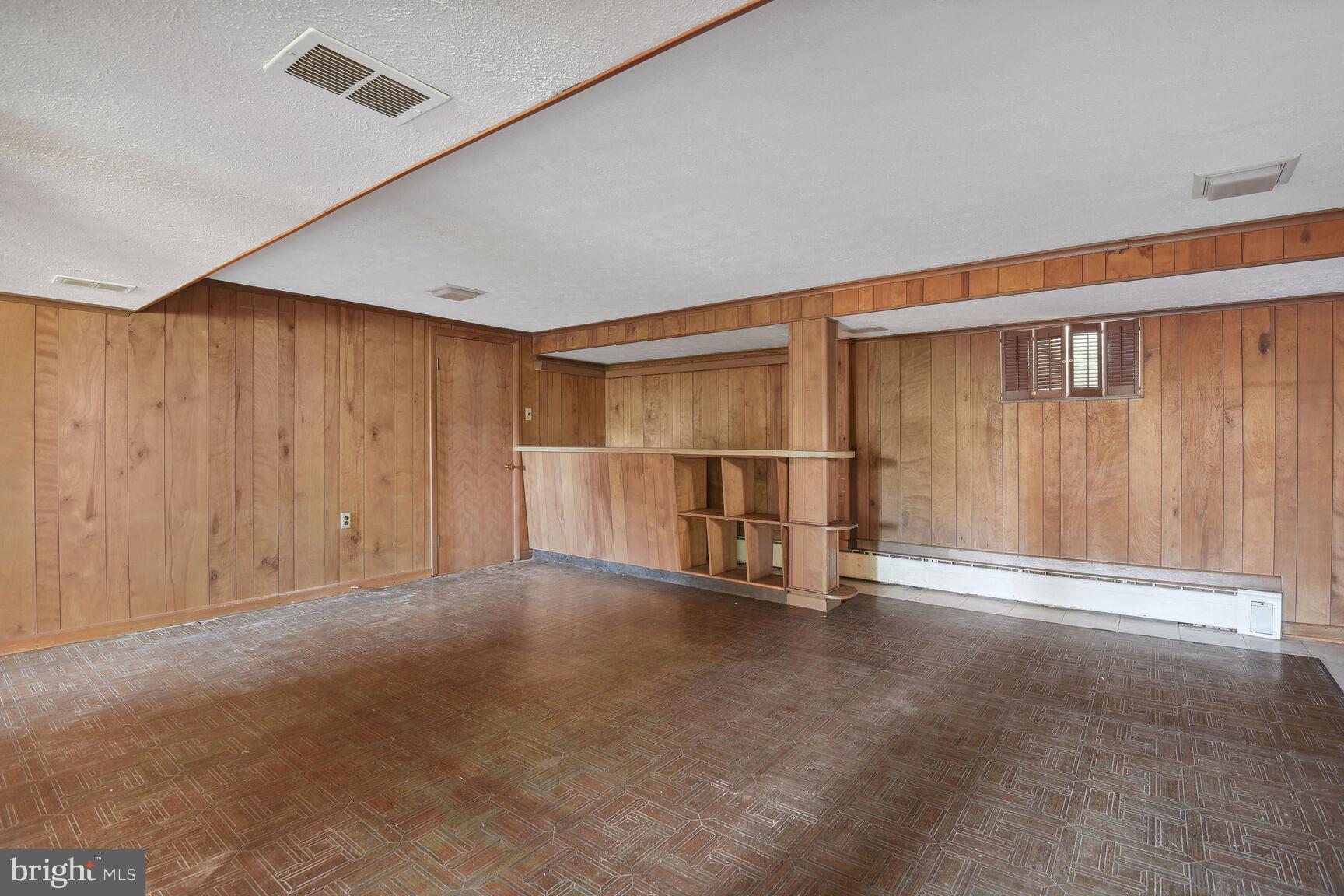 WOODMOOR - Residential