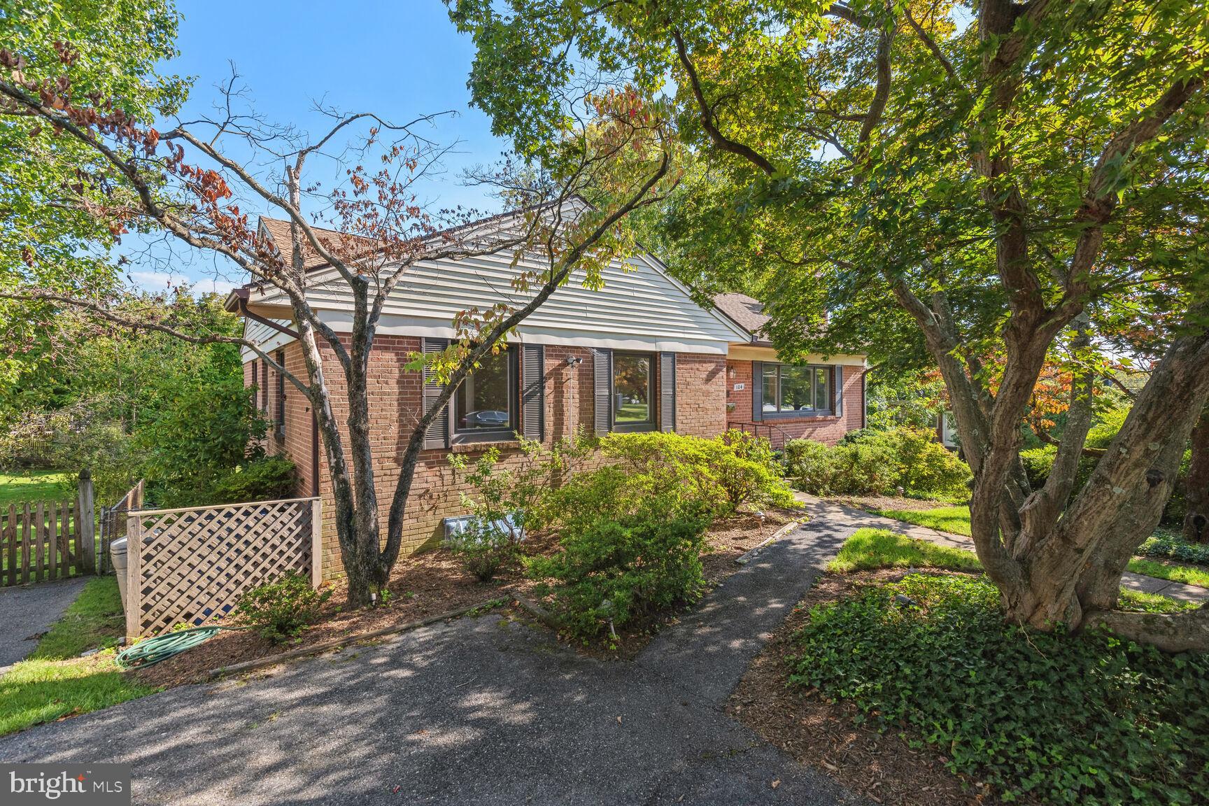 WOODMOOR - Residential