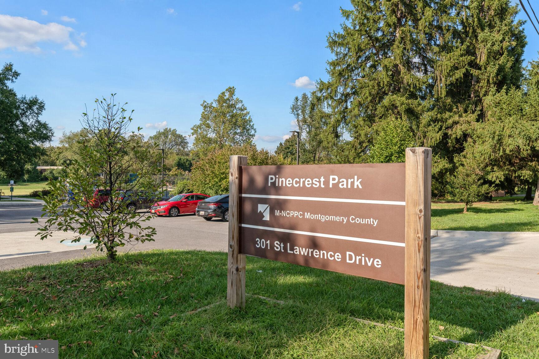 WOODMOOR - Residential