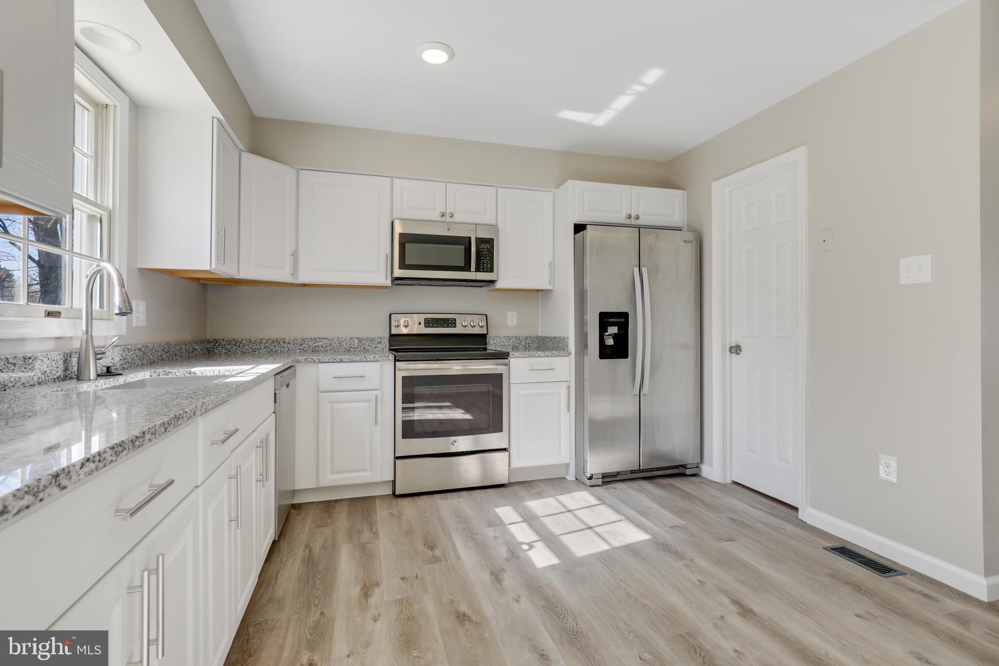 WHITE OAK - Residential Lease