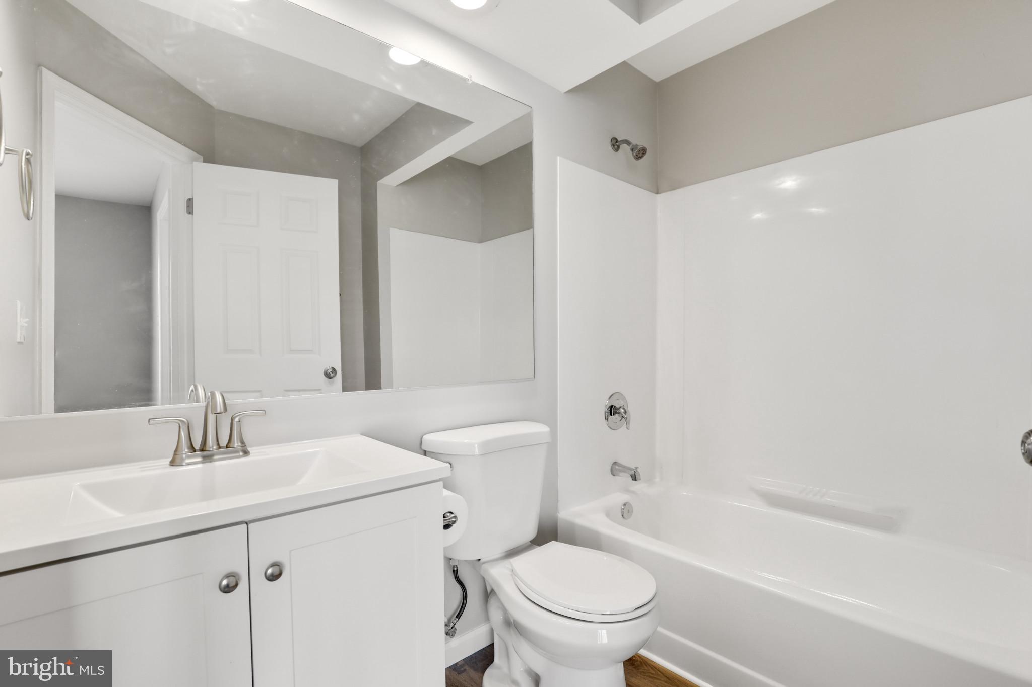 WHITE OAK - Residential Lease