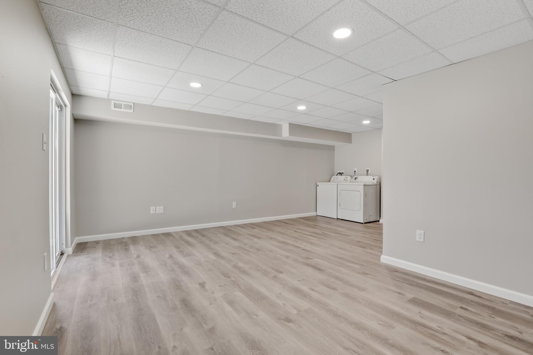 WHITE OAK - Residential Lease