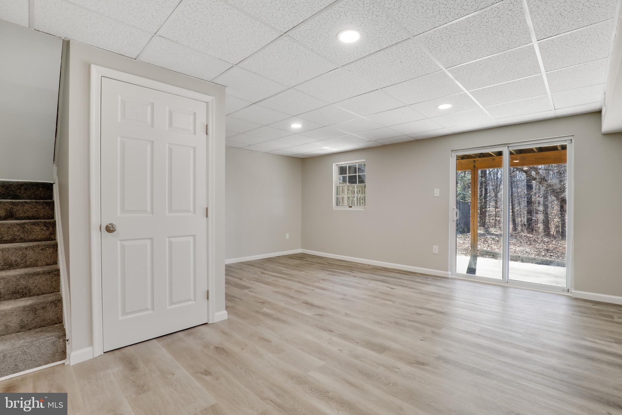 WHITE OAK - Residential Lease