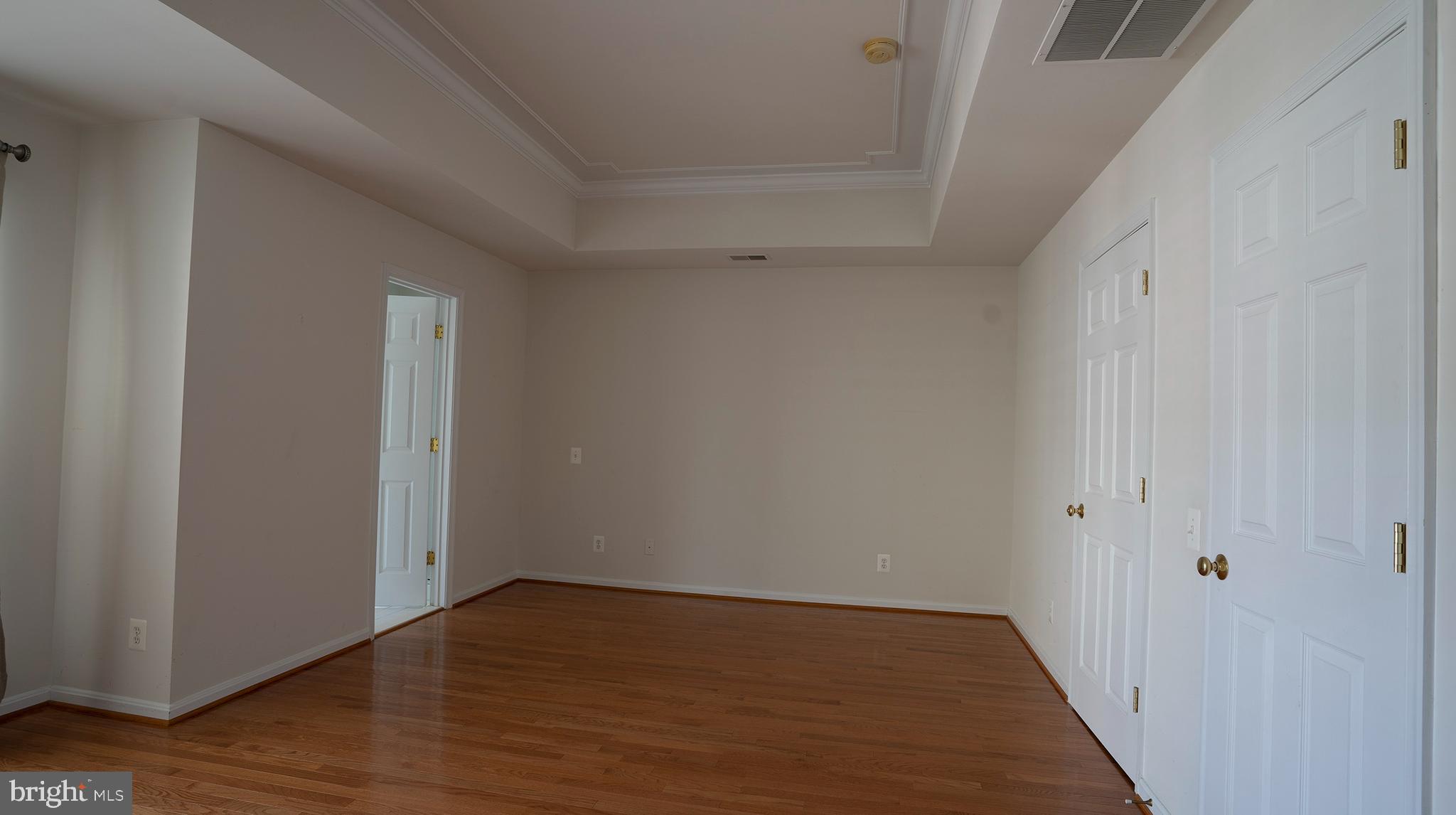 LAUREL HILL LANDBAY - Residential Lease