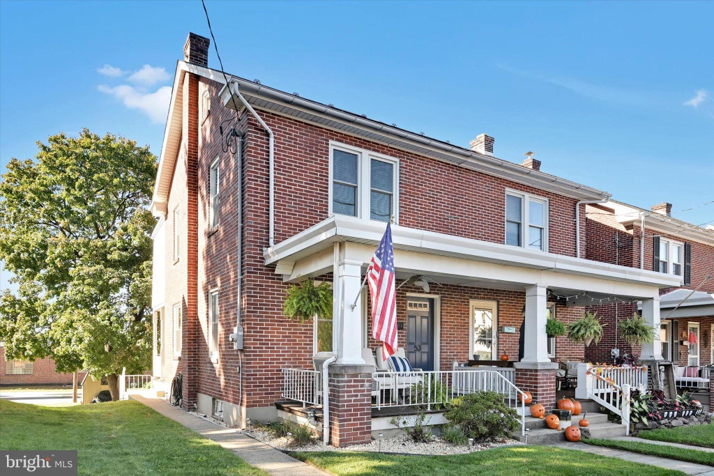 Photo of 53 Spruce Street, EPHRATA, PA 17522 (MLS # PALA2097630)