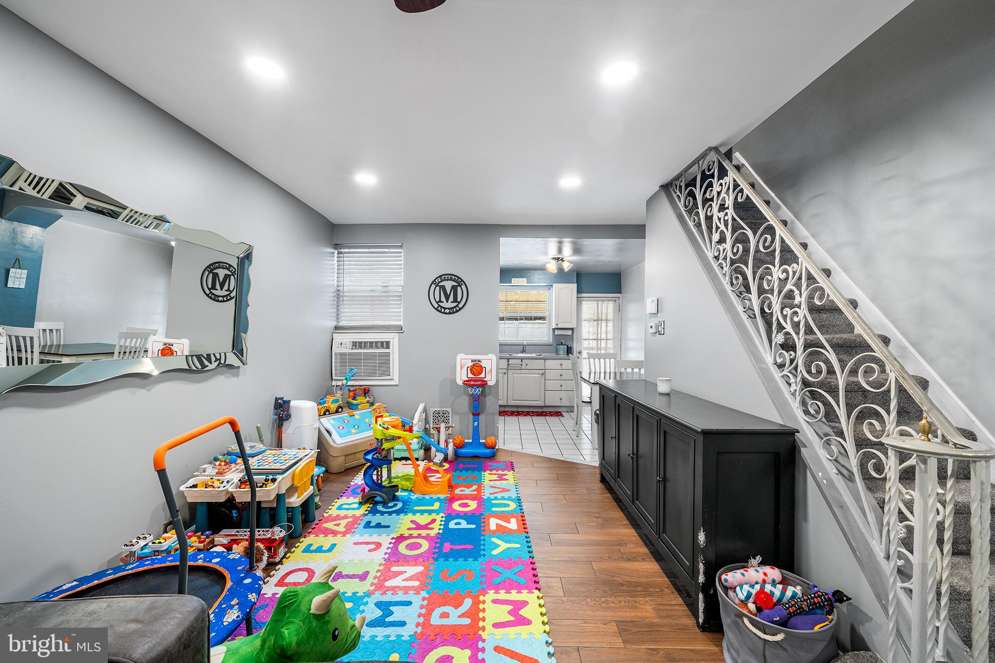 PHILADELPHIA (SOUTH) - Residential