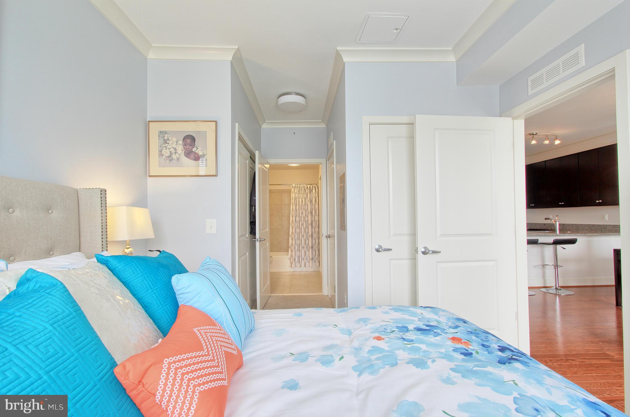 OLD TOWN COMMONS - Residential Lease