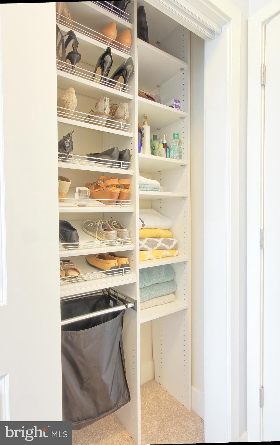 OLD TOWN COMMONS - Residential Lease