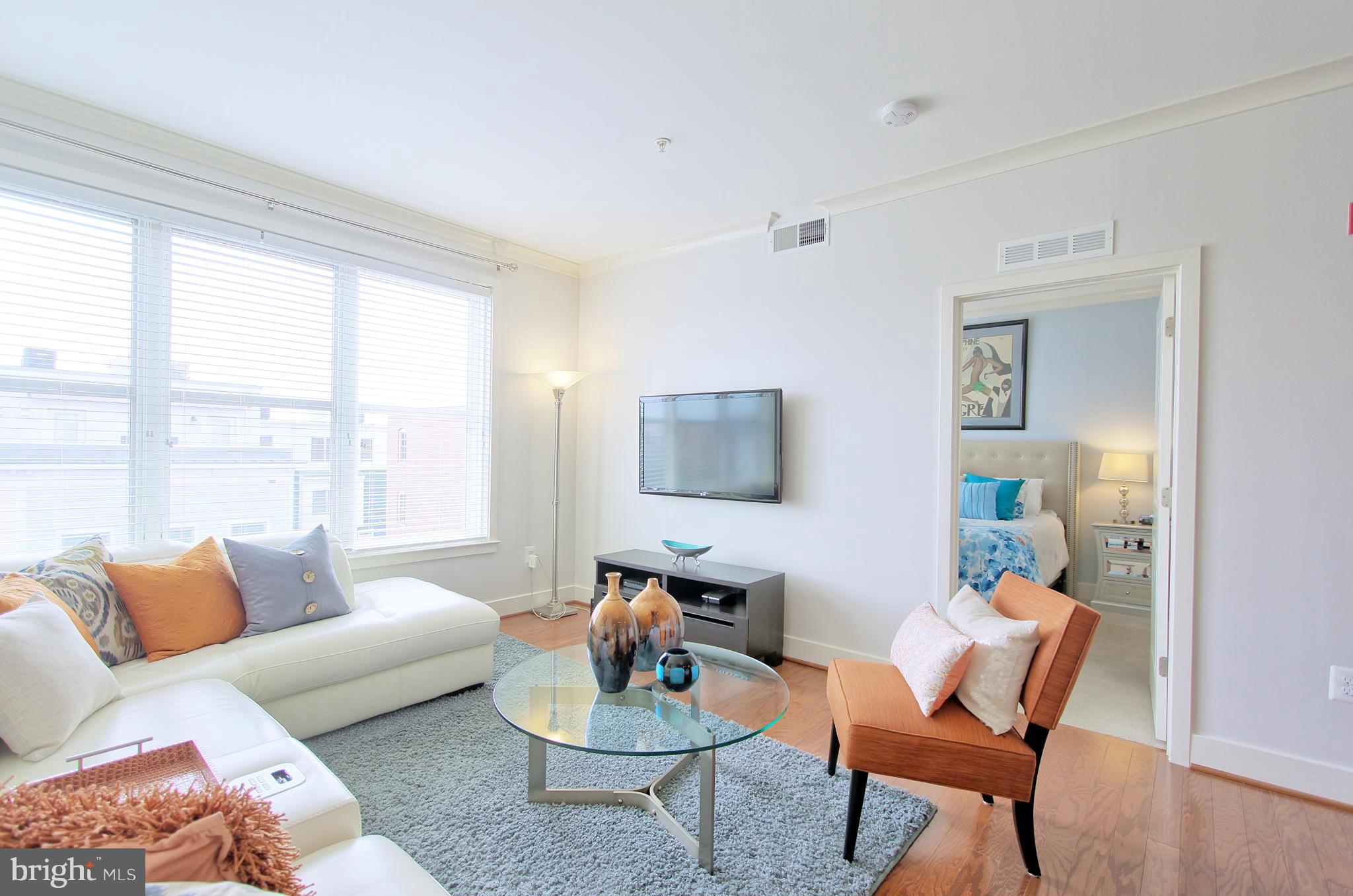 OLD TOWN COMMONS - Residential Lease