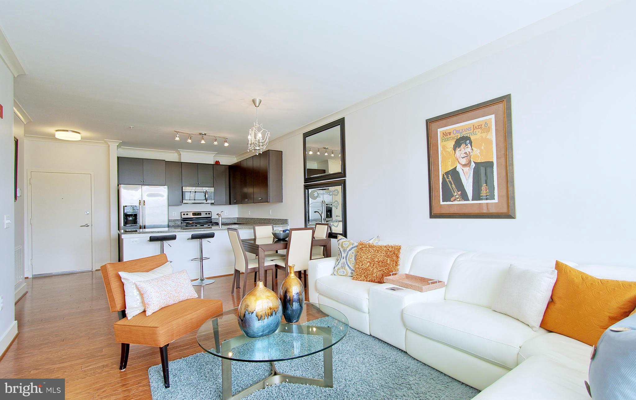 OLD TOWN COMMONS - Residential Lease