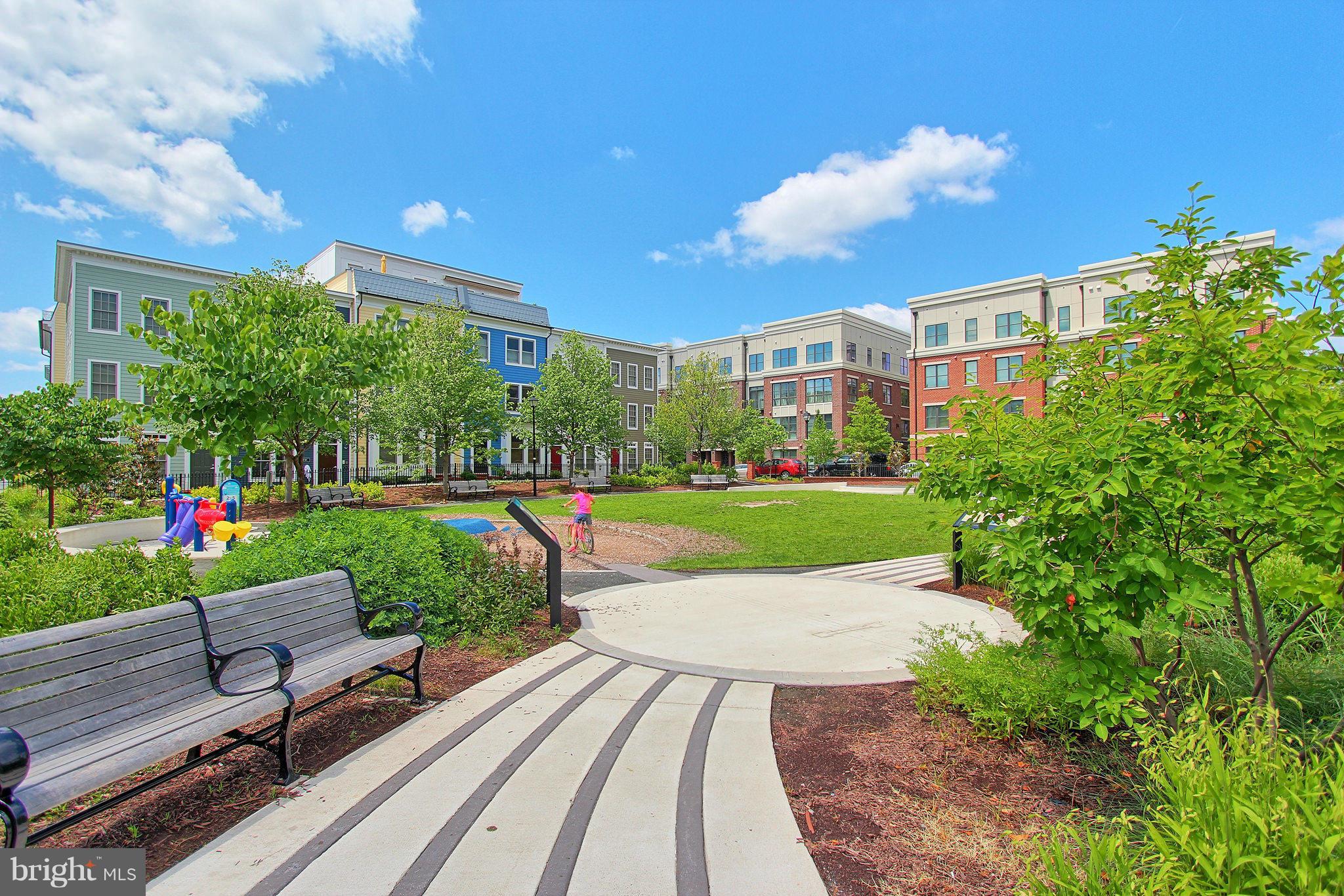 OLD TOWN COMMONS - Residential Lease