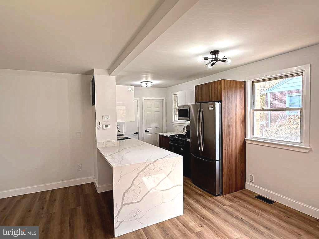 WOODLAWN HEIGHTS - Residential Lease