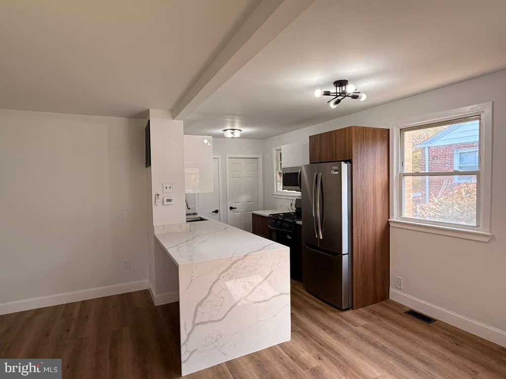 WOODLAWN HEIGHTS - Residential Lease