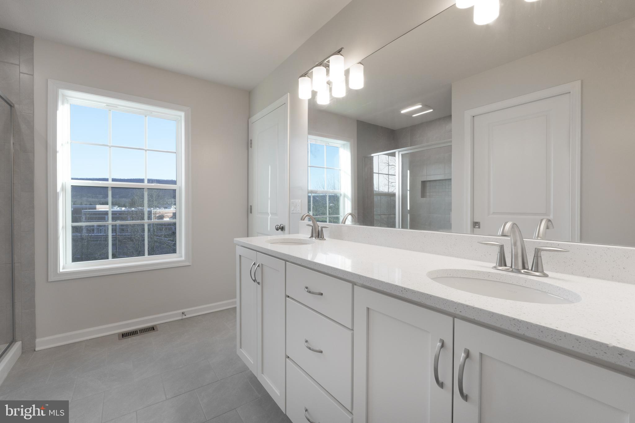 CANTERBURY RIDGE - Residential