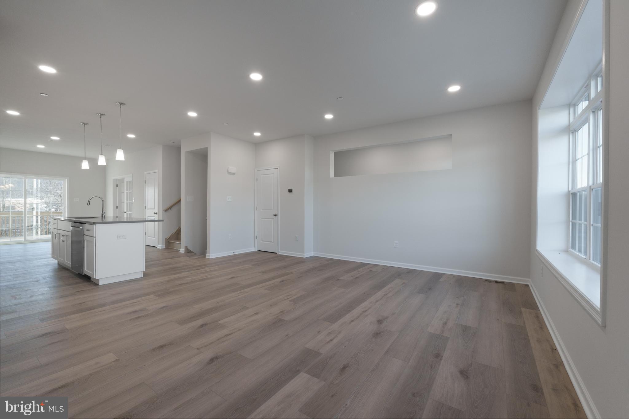 CANTERBURY RIDGE - Residential