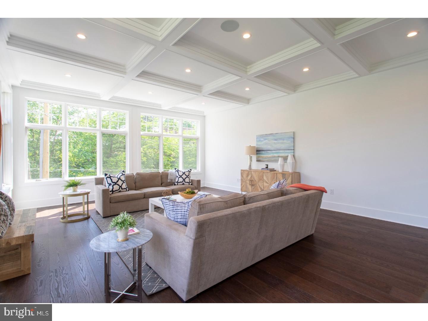 CHESTNUT HILL - Residential