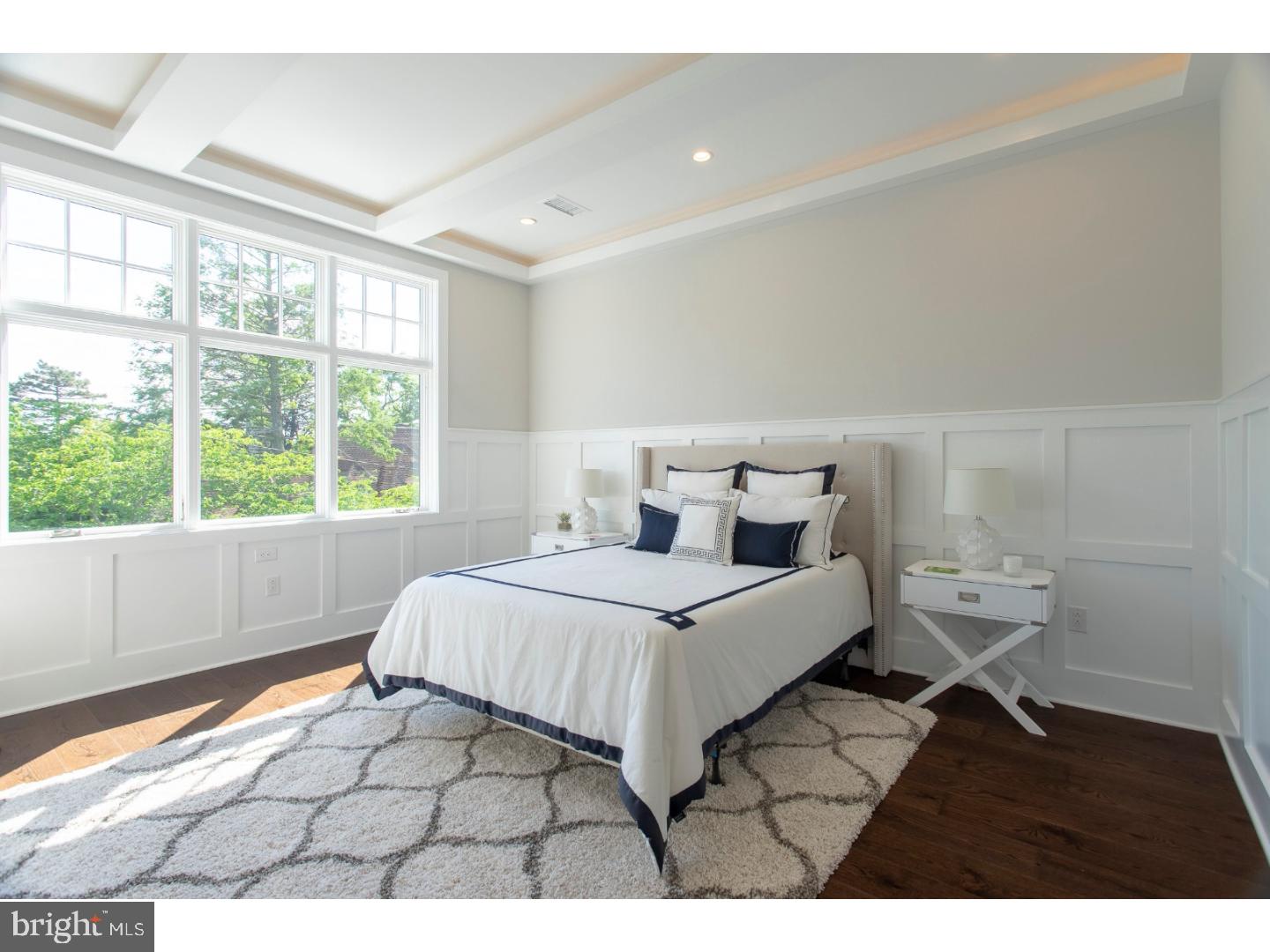 CHESTNUT HILL - Residential