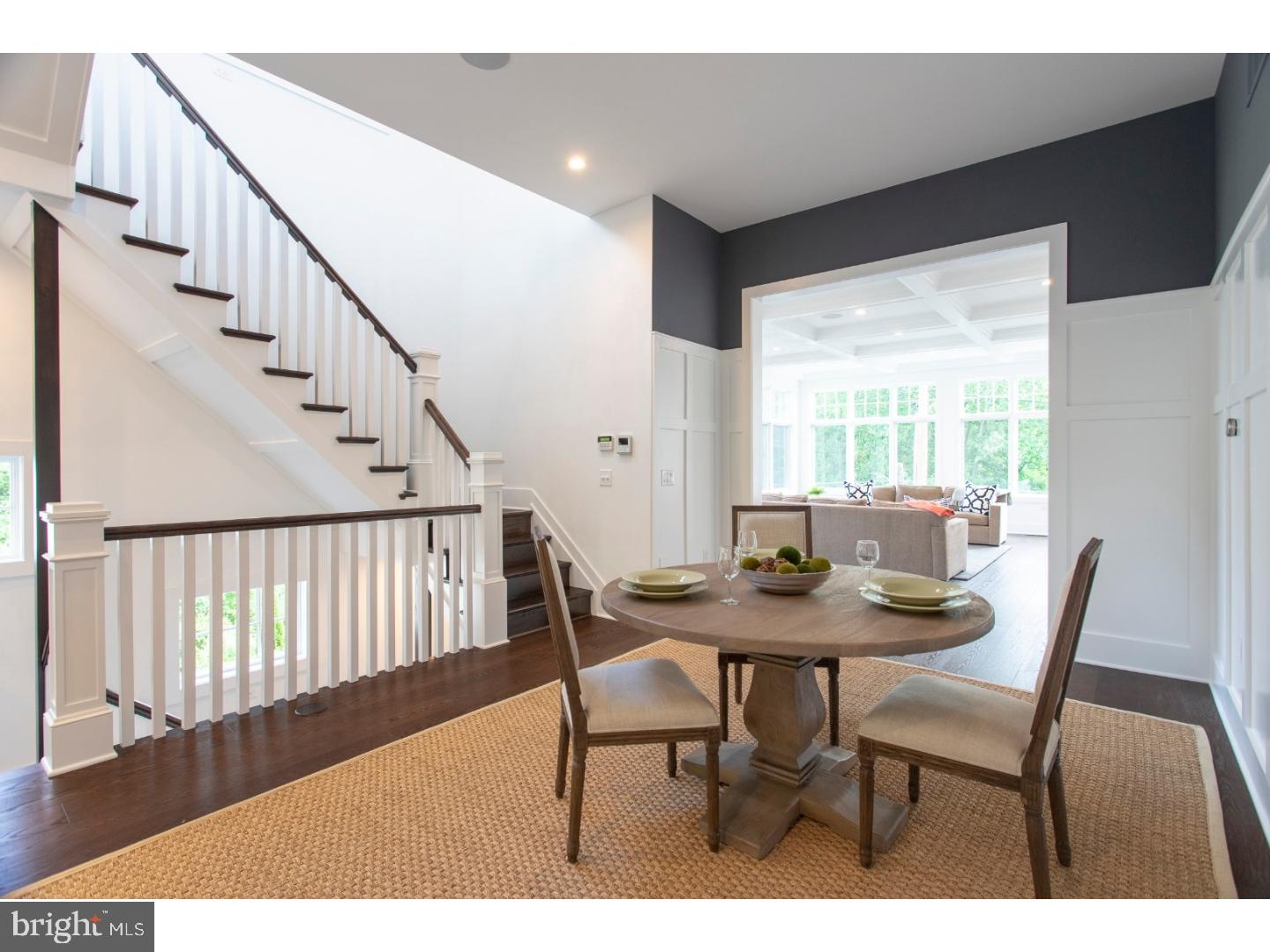 CHESTNUT HILL - Residential