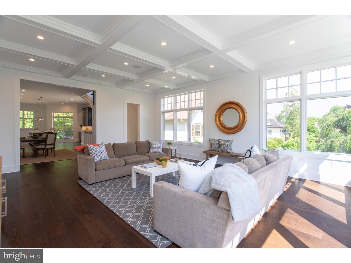 CHESTNUT HILL - Residential