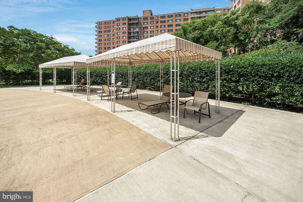 Additional image 32 of 4201 Cathedral Avenue NW Unit 914W, Washington, DC 20016