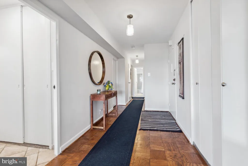 Additional image 7 of 4201 Cathedral Avenue NW Unit 914W, Washington, DC 20016