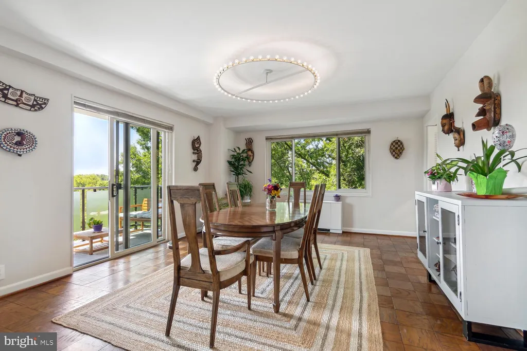 Additional image 11 of 4201 Cathedral Avenue NW Unit 914W, Washington, DC 20016