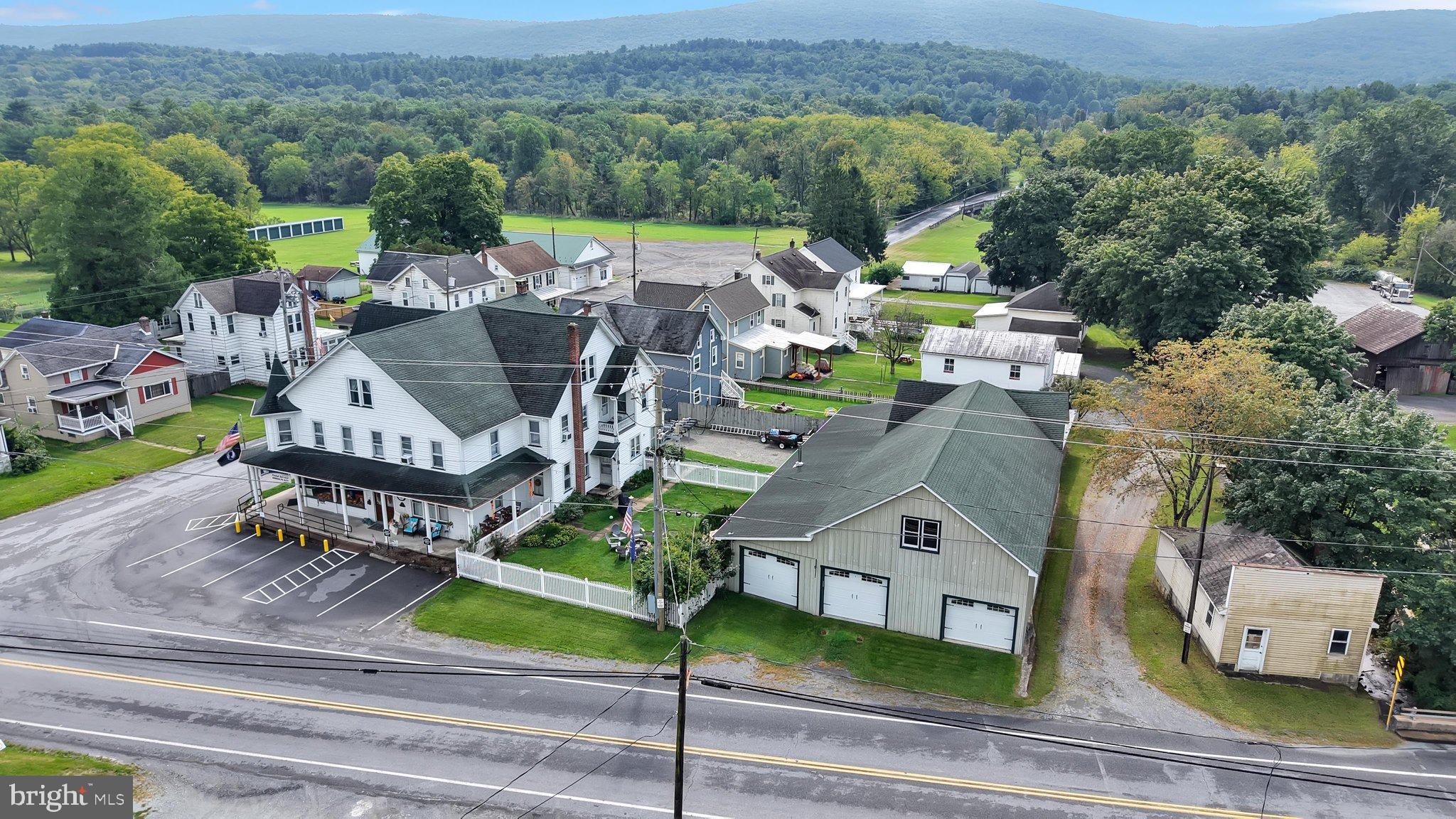 818 LIZARD CREEK ROAD