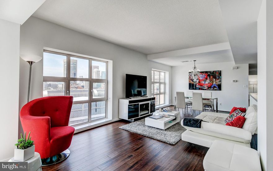 Beautiful two bedroom condo in Scarlett Place Condominium. Scarlett Place offers a wide range of amenities, of which include a recently renovated in-door pool and fitness center, as well as a club / meeting room. The building is within walking distance to Harbor East, Little Italy, and the Inner Harbor.