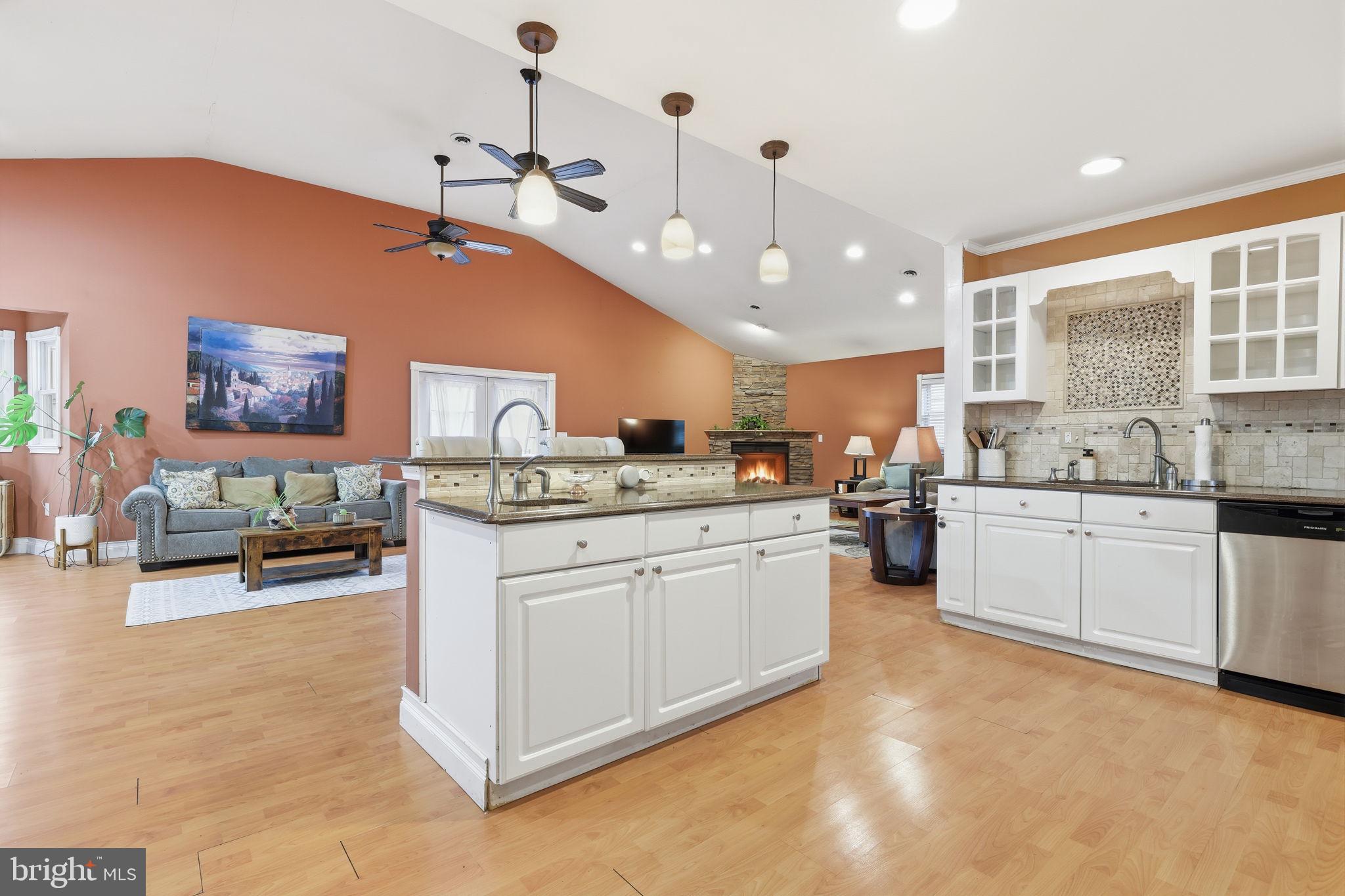 HIGHLAND PARK - Residential