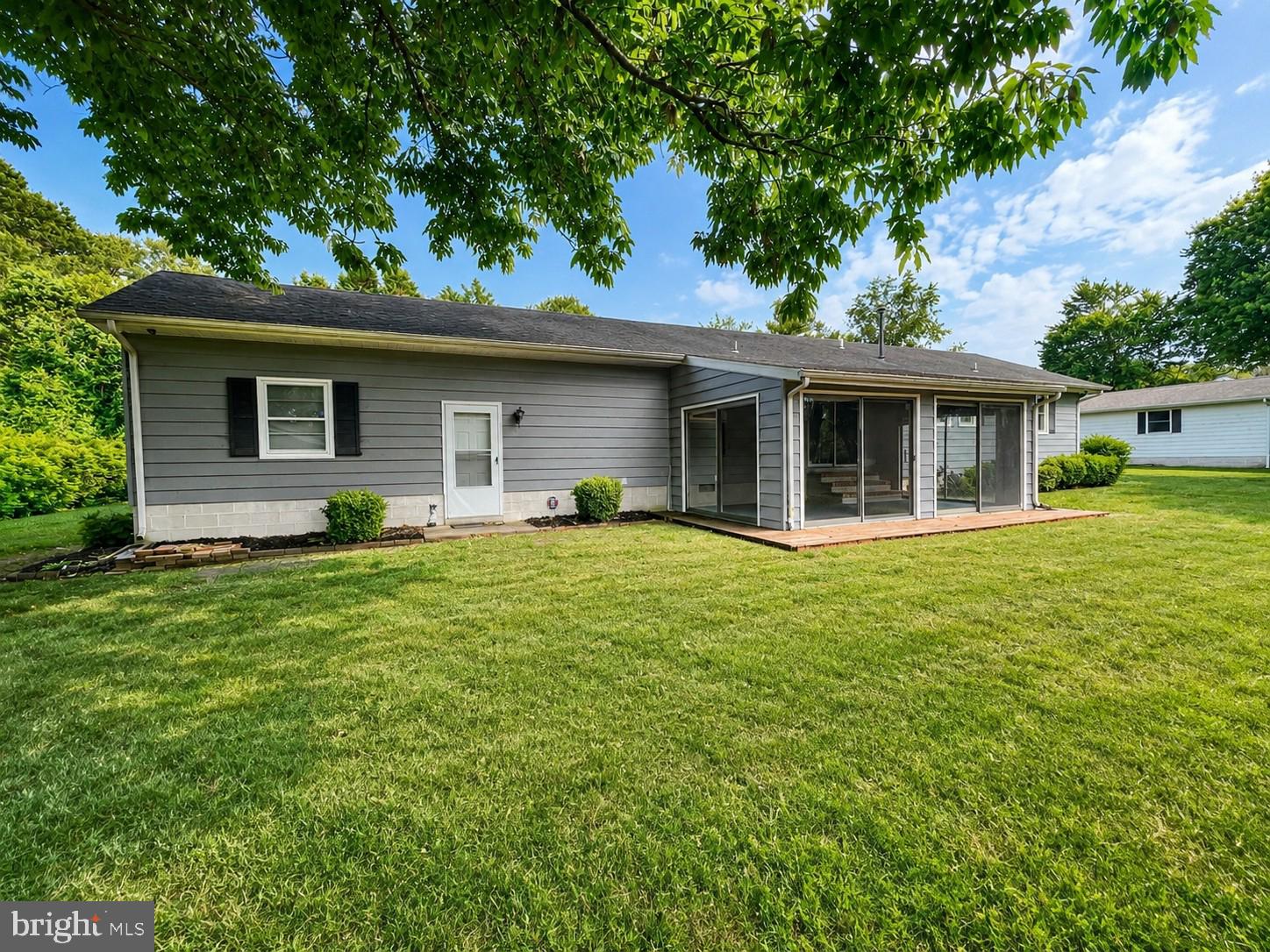 8840 SHELL ROAD