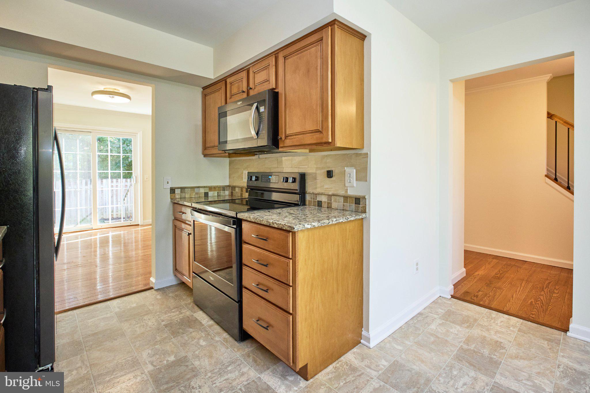 5825 APPLE WOOD LANE