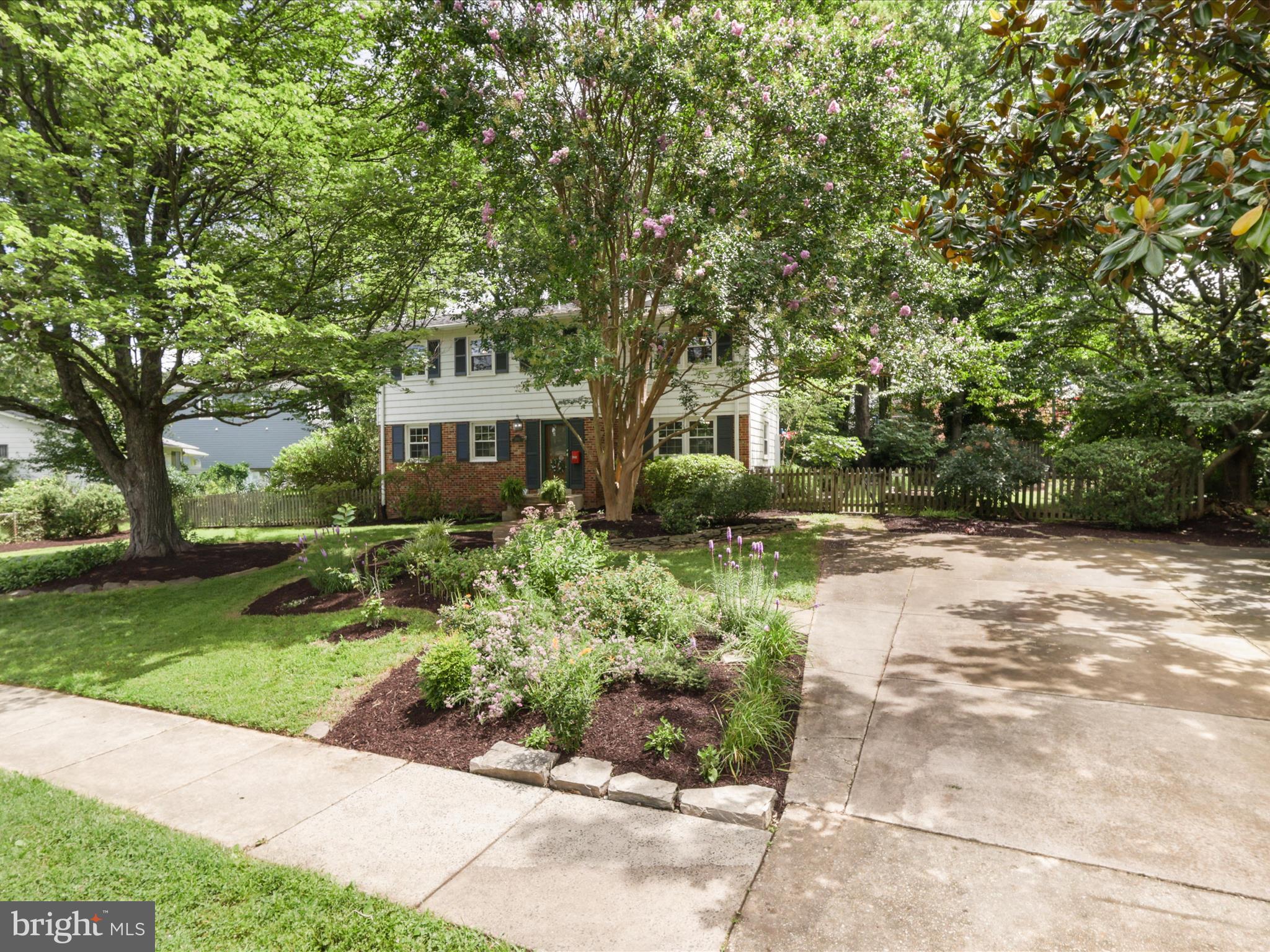 DUNN LORING WOODS - Residential