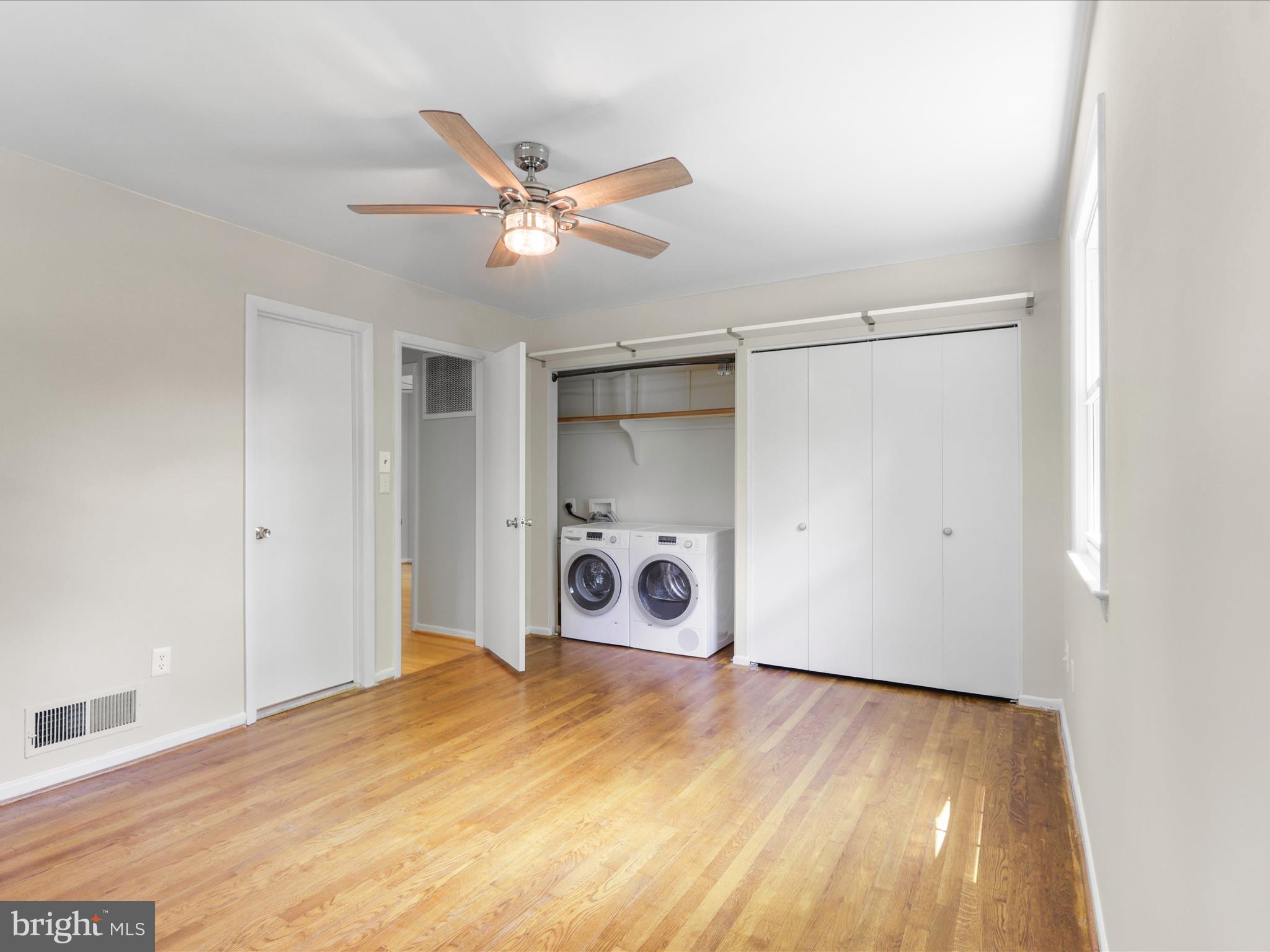 DUNN LORING WOODS - Residential