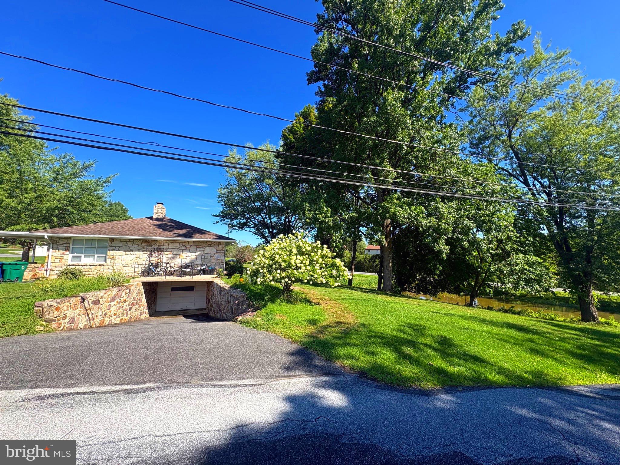 360 N NYES ROAD