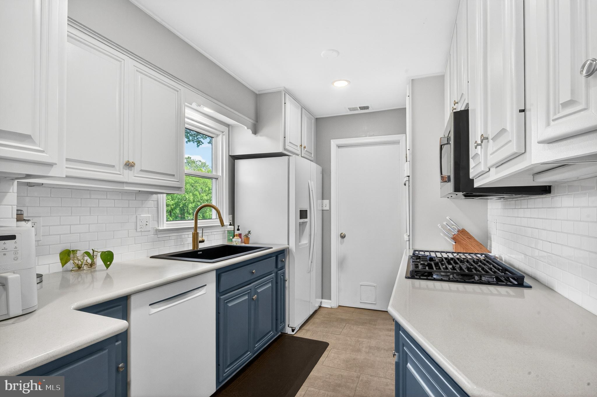 WAVERLY - Residential