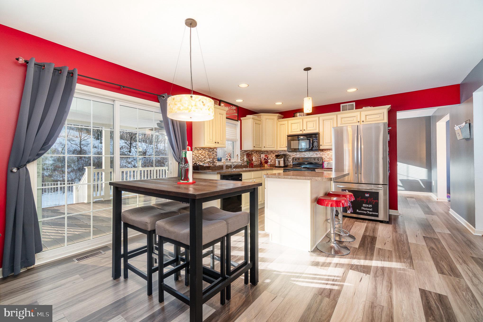 PINE RIDGE - Residential