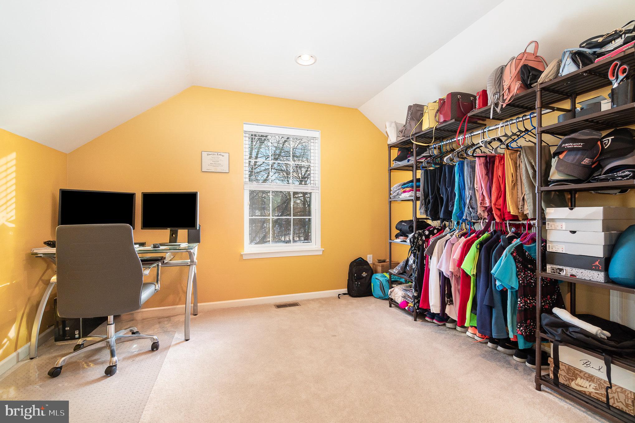 PINE RIDGE - Residential