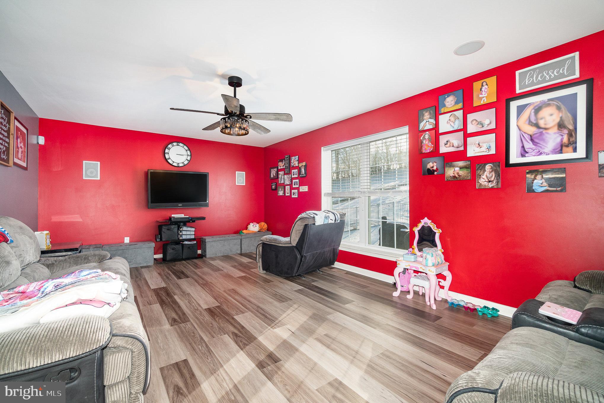 PINE RIDGE - Residential