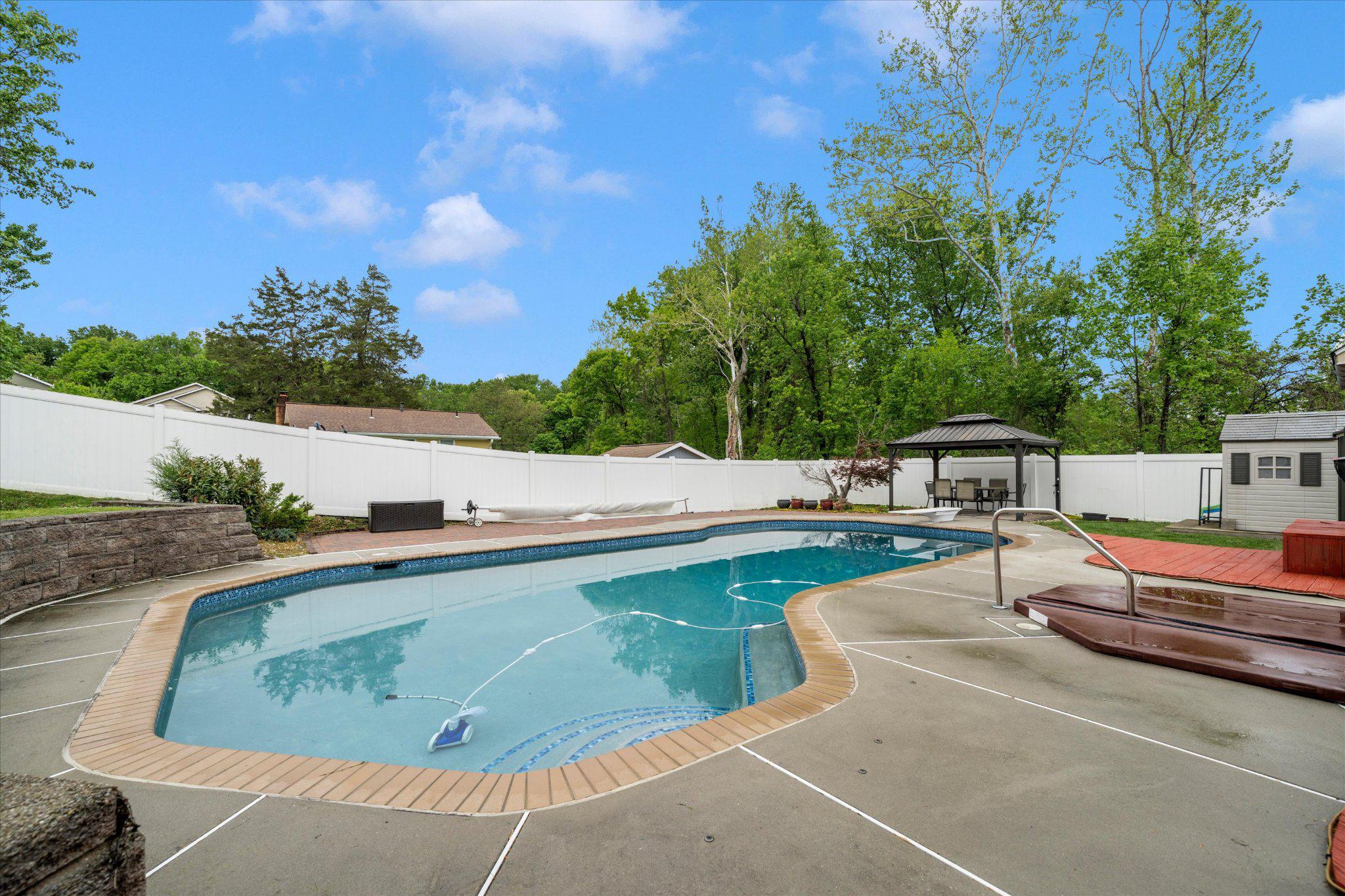 HARWOOD PARK - Residential