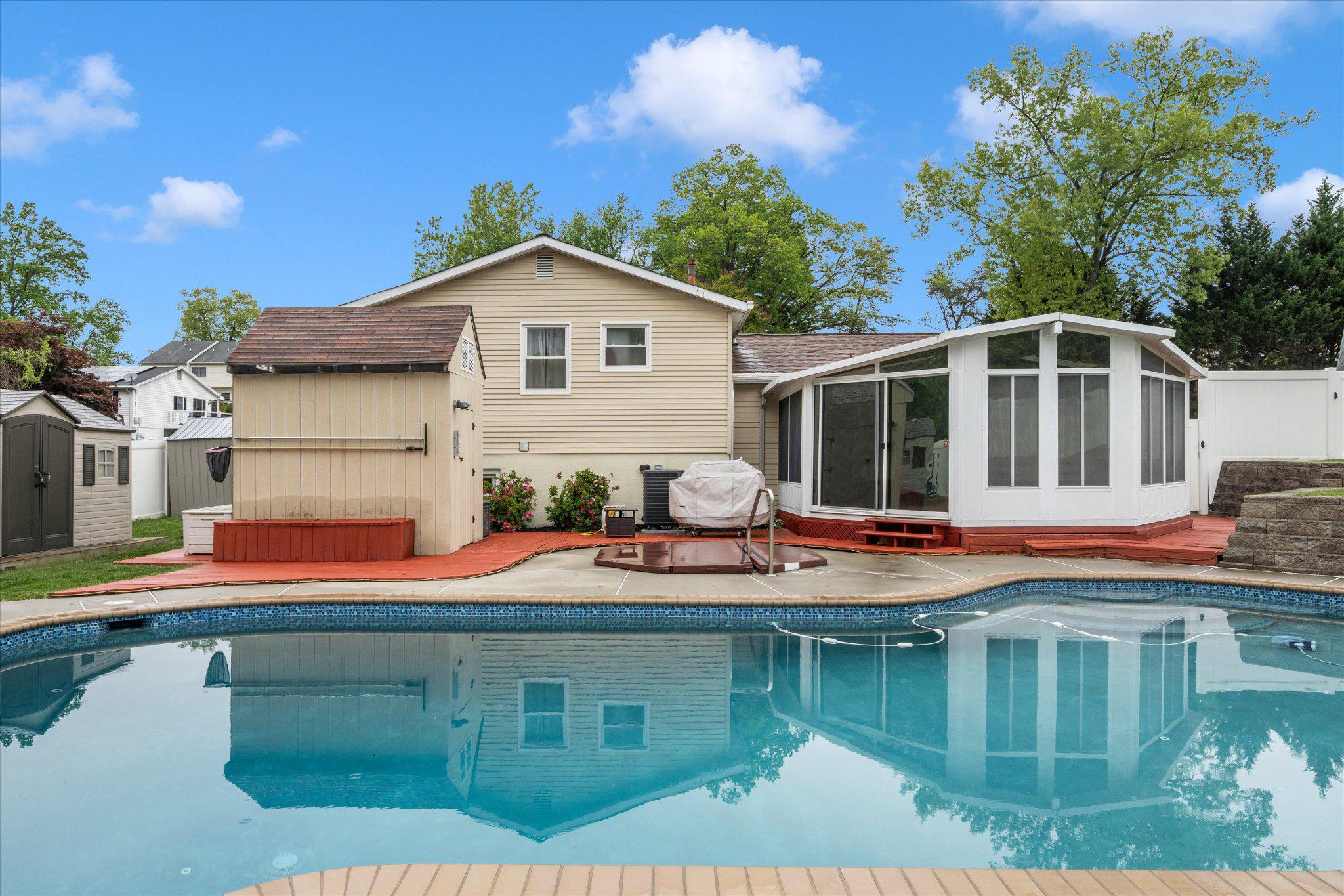 HARWOOD PARK - Residential