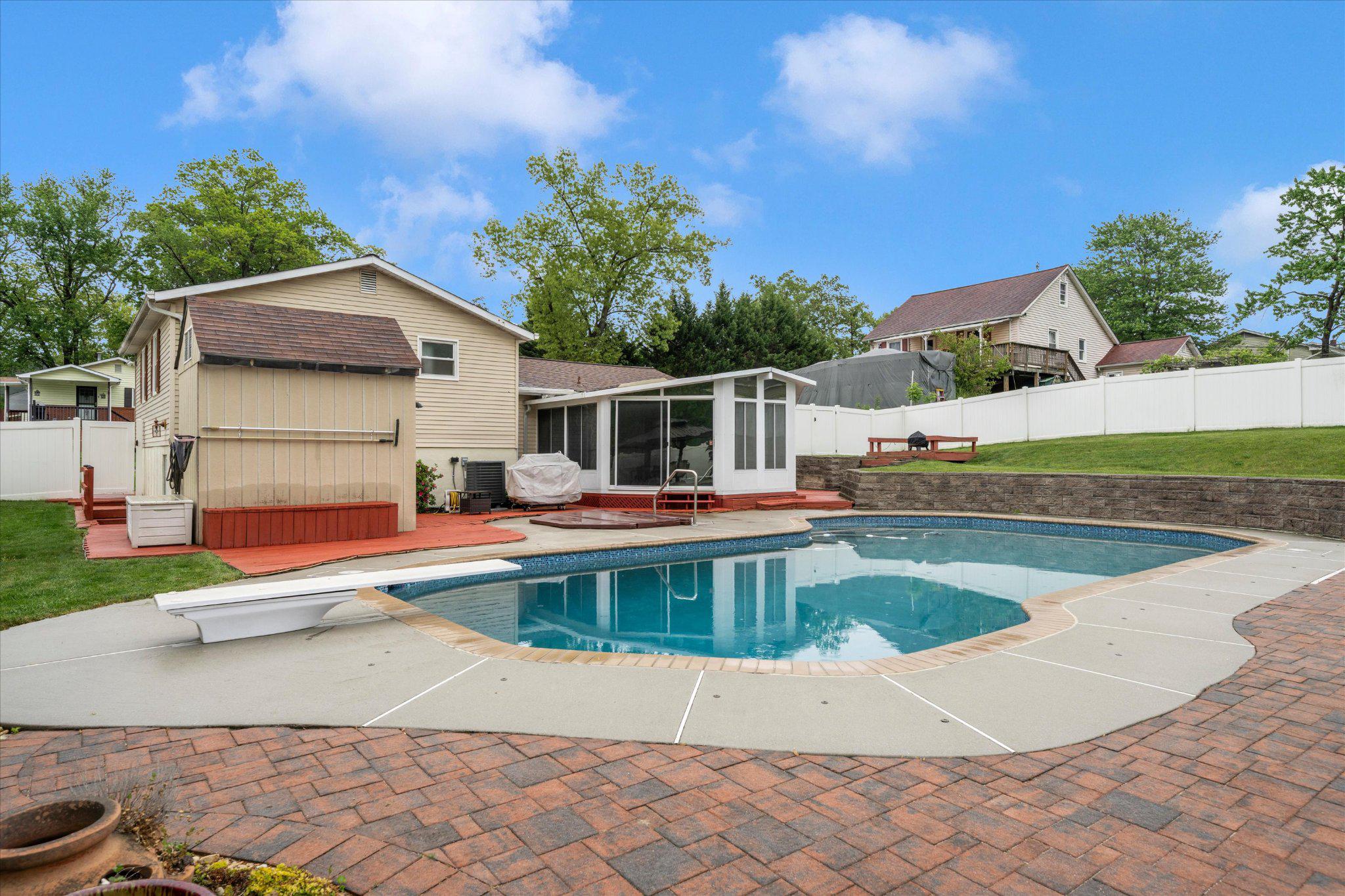 HARWOOD PARK - Residential