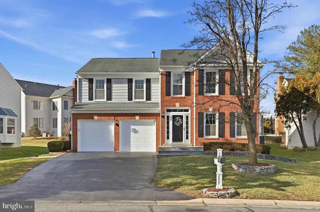 Photo of 13222 Maplecrest Drive, POTOMAC, MD 20854 (MLS # MDMC2212458)