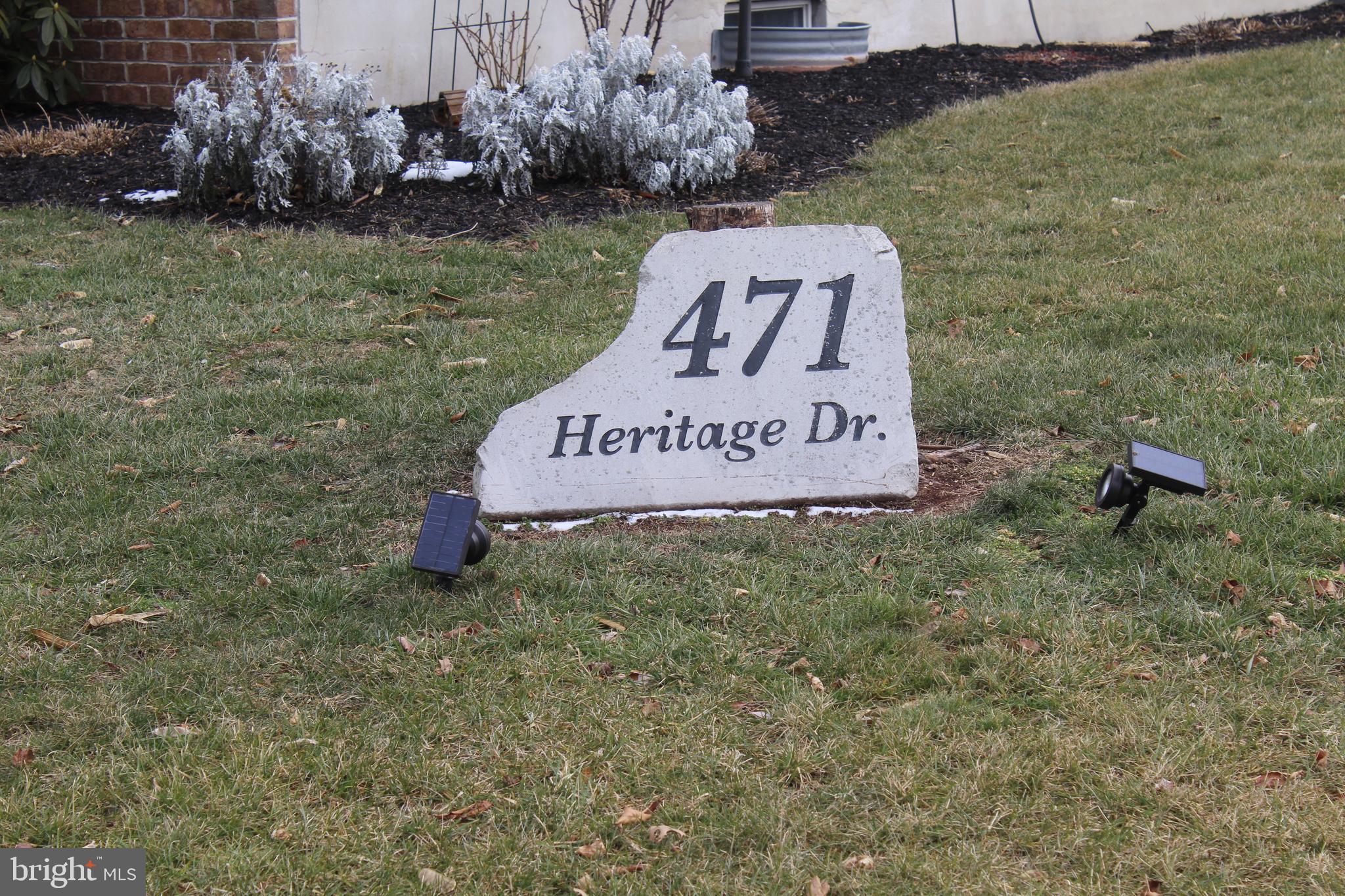 LAKE HERITAGE - Residential